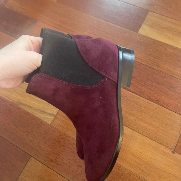Maroon Faux Suede Aldo Ankle Boots - Never Worn - Size 6.5 - Picture 2 of 4